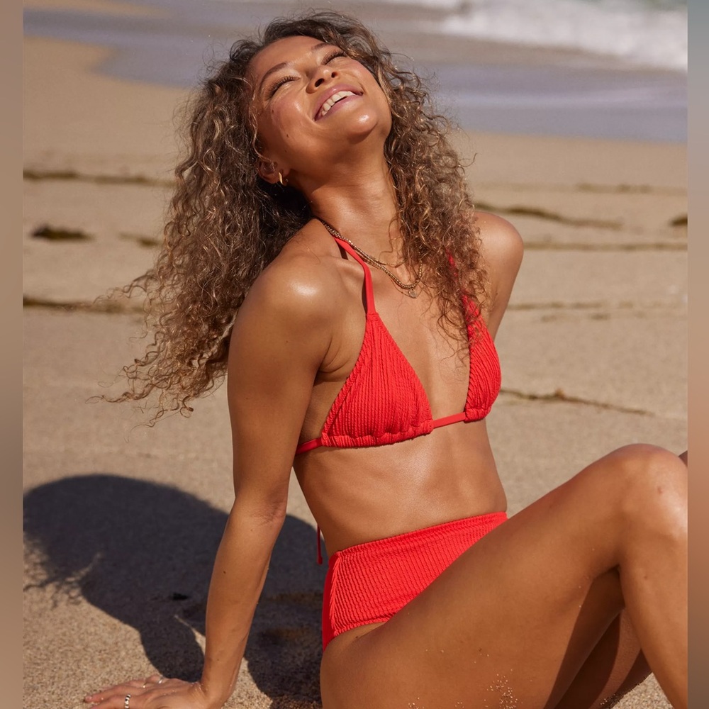 NWT Aerie Crinkle String Triangle Bikini Top